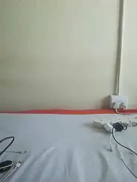 Gifttheskimaskboy online show from September 9, 7:19 am