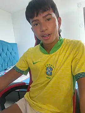 Leonarrrd 01 online show from December 16, 8:16 pm