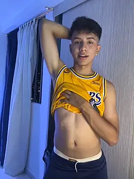 Leonarrrd 01 online show from January 19, 3:18 am