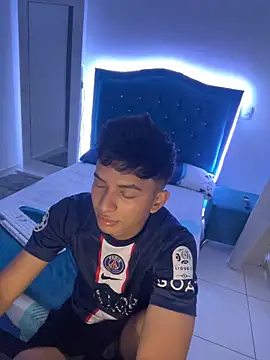 Leonarrrd 01 online show from January 1, 10:56 pm