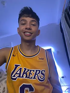 Leonarrrd 01 online show from February 23, 6:01 am