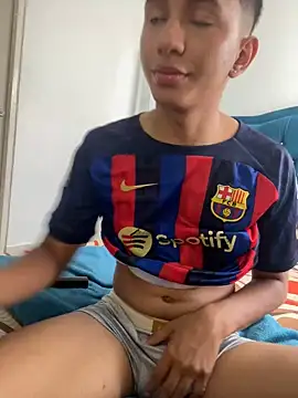 Leonarrrd 01 online show from December 20, 6:24 pm