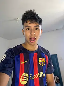 Leonarrrd 01 online show from February 6, 6:46 pm