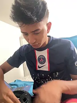 Leonarrrd 01 online show from February 23, 7:03 pm