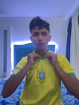 Leonarrrd 01 online show from March 5, 3:52 am