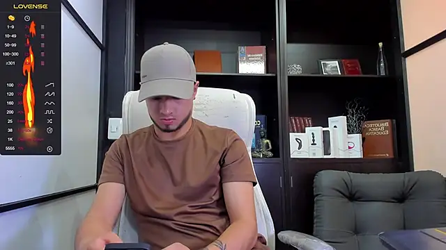 EdwardRoss  online show from January 23, 8:13 pm