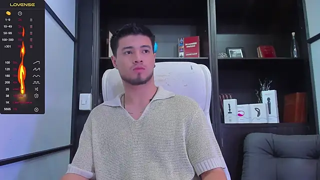 EdwardRoss  online show from January 9, 8:55 pm