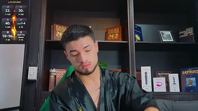 EdwardRoss  online show from October 6, 9:08 pm