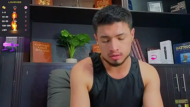 EdwardRoss  online show from September 28, 9:24 pm