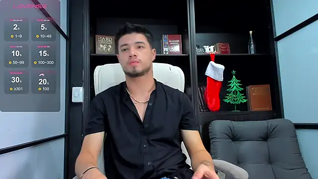 EdwardRoss  online show from December 15, 8:04 pm