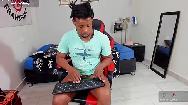 AlejoKhalifa  online show from October 27, 8:27 am