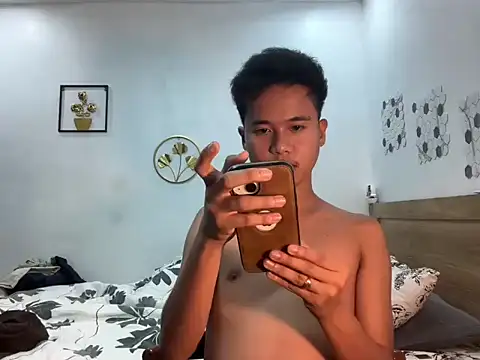 Snapshot of Asiantwink21 chatting on September 11, 1:54 pm Asiantwink21 online show from September 11, 1:54 pm