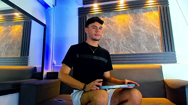 liam genner  online show from September 19, 8:30 pm