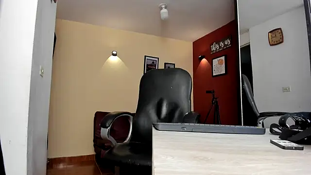 thesexlawyer1 online show from July 4, 3:42 am