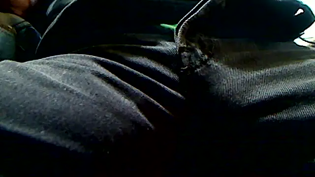Snapshot of markluvskitty chatting on October 17, 3:27 pm markluvskitty online show from October 17, 3:27 pm
