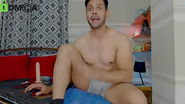 dannland69 online show from December 14, 8:51 pm