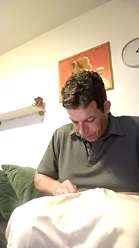 Knuffelstaaf123 online show from September 18, 11:18 pm