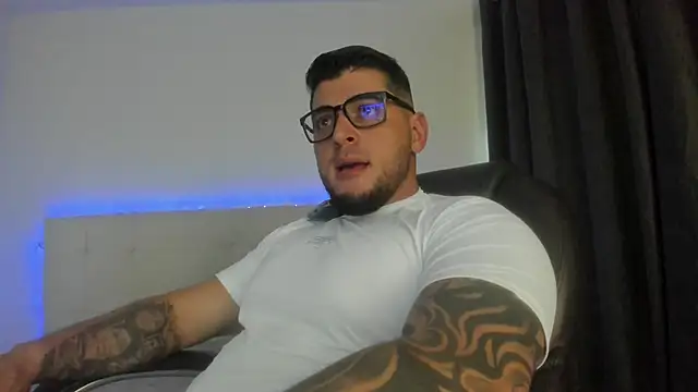 Teilor Creed online show from February 6, 10:28 pm