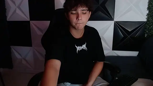 Dani cumboy online show from January 8, 2:25 am