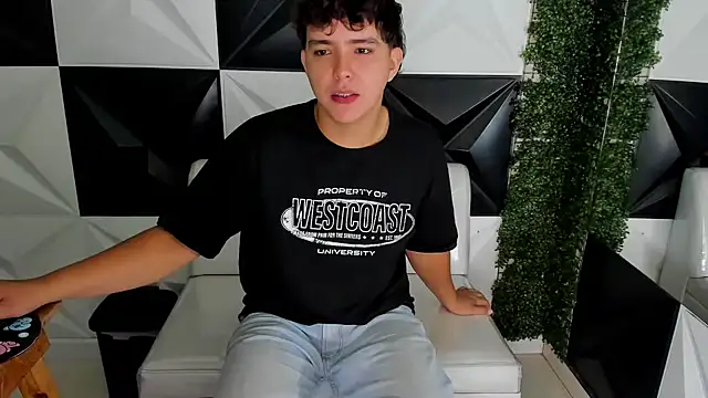 Dani cumboy online show from November 28, 2:41 pm