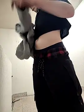 Lilsmokeshow017 online show from November 7, 2:48 am