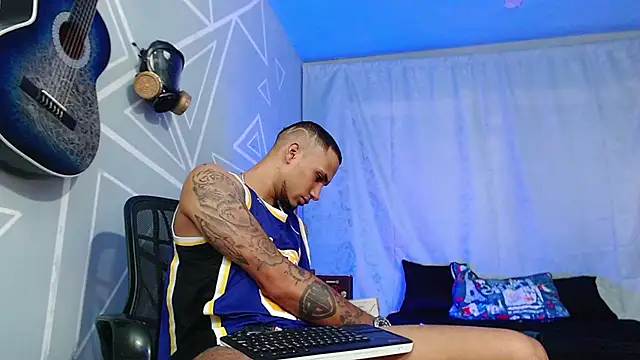 MagnusFrost online show from February 7, 9:04 pm