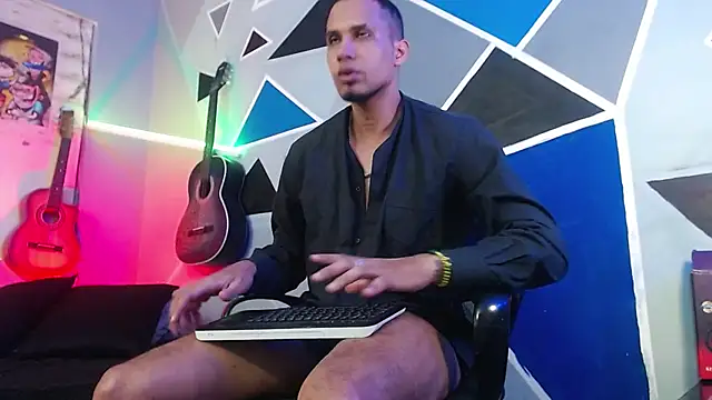 MagnusFrost online show from October 17, 5:00 am