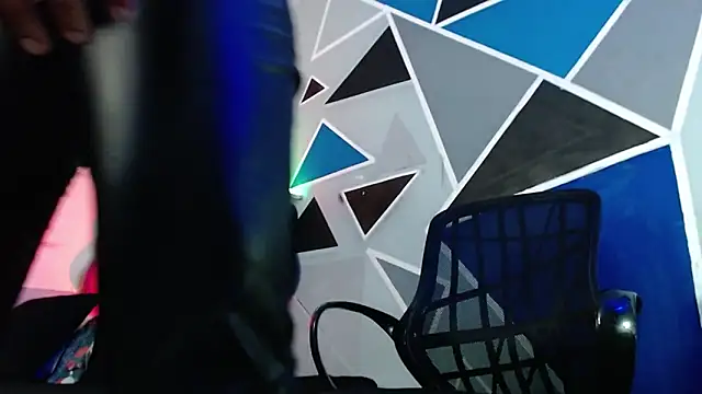 MagnusFrost online show from December 3, 5:35 am