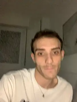 LaMaterialista online show from November 17, 9:40 pm