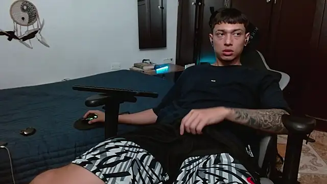 aaron blug online show from November 19, 10:53 pm