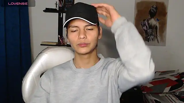 alanprince44 online show from December 29, 4:48 am