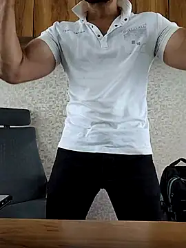 indianguy89 online show from April 26, 5:49 am