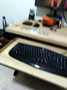 Snapshot of andrew_co chatting on September 18, 6:37 am andrew co online show from September 18, 6:37 am