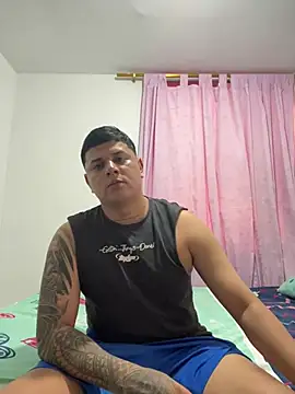 Jefrey0298 online show from May 28, 9:13 pm