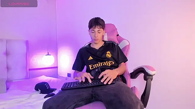 AlessandroDybala online show from December 28, 12:03 pm