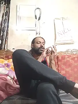 BadBoySmoker7070 online show from December 28, 3:47 am