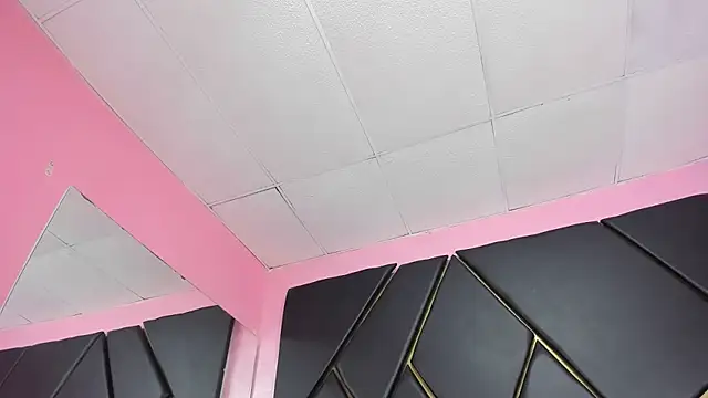 MilanZaire online show from November 23, 12:43 am