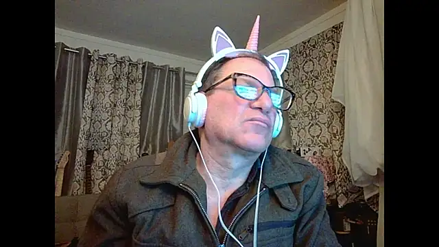 coryassman online show from February 12, 9:20 am