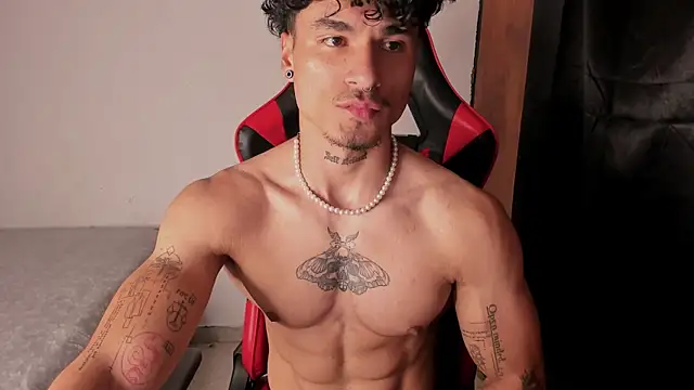 Thomas Fit1 online show from May 22, 4:17 am