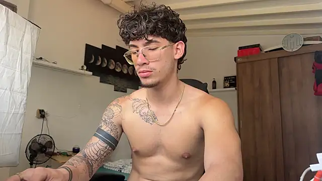 Kisan Smith online show from April 20, 4:53 pm