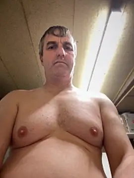 Snapshot of Fatbigtitsmarc chatting on October 19, 7:17 pm Fatbigtitsmarc online show from October 19, 7:17 pm