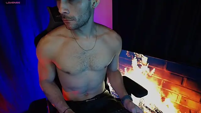 sexyboycolombi4 online show from February 10, 9:03 am