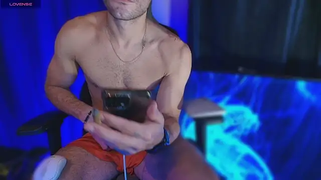 sexyboycolombi4 online show from July 16, 2:40 am