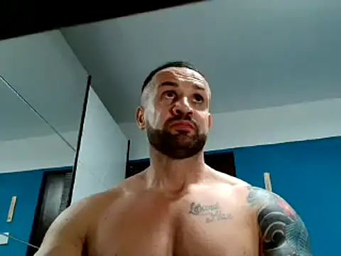 Snapshot of Magnificmuscles89 chatting on March 1, 9:26 pm Magnificmuscles89 online show from March 1, 9:26 pm