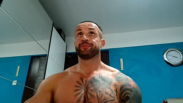 Snapshot of Magnificmuscles89 chatting on October 8, 12:53 pm Magnificmuscles89 online show from October 8, 12:53 pm