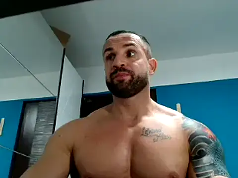 Snapshot of Magnificmuscles89 chatting on February 6, 10:10 pm Magnificmuscles89 online show from February 6, 10:10 pm