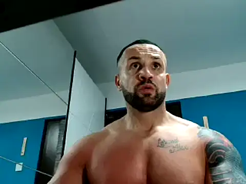 Snapshot of Magnificmuscles89 chatting on March 3, 9:45 pm Magnificmuscles89 online show from March 3, 9:45 pm