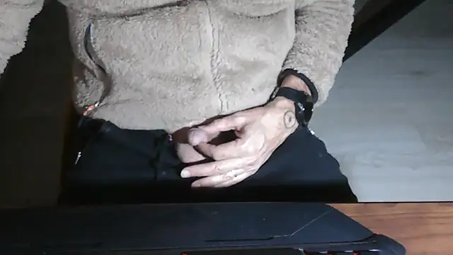 Adri gard online show from December 20, 9:55 pm