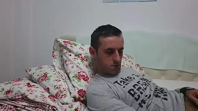 Snapshot of stevenpit chatting on February 16, 8:22 pm stevenpit online show from February 16, 8:22 pm