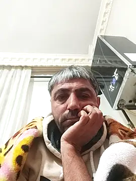 Muratcanik44 online show from February 4, 9:32 pm